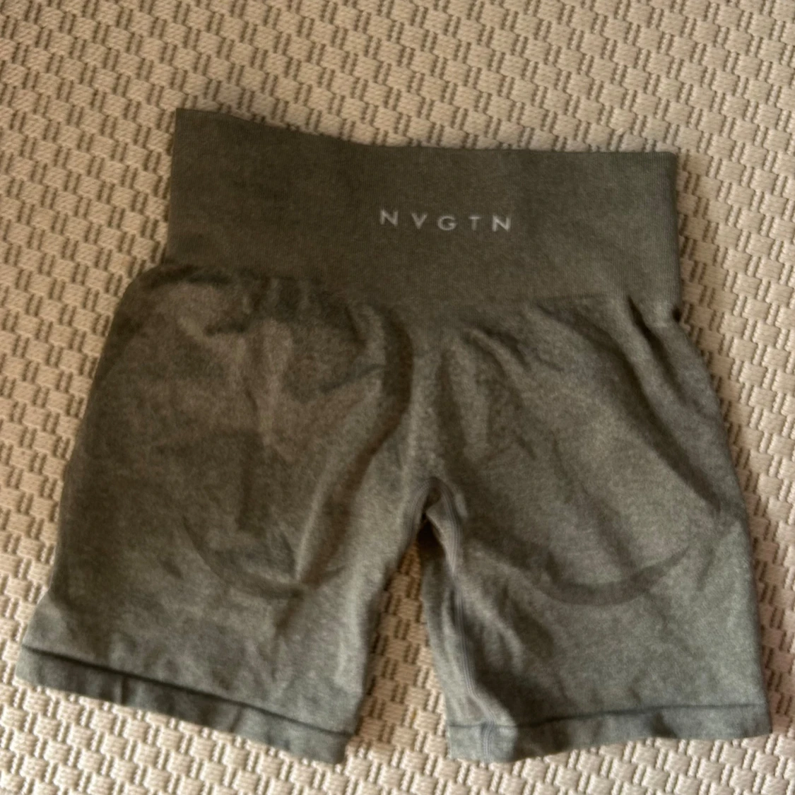 Nvgtn contour shorts - 91
