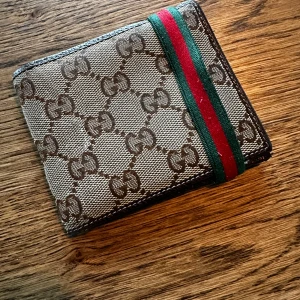 GUCCI plånbok  - Mycket fint skick, se bilder