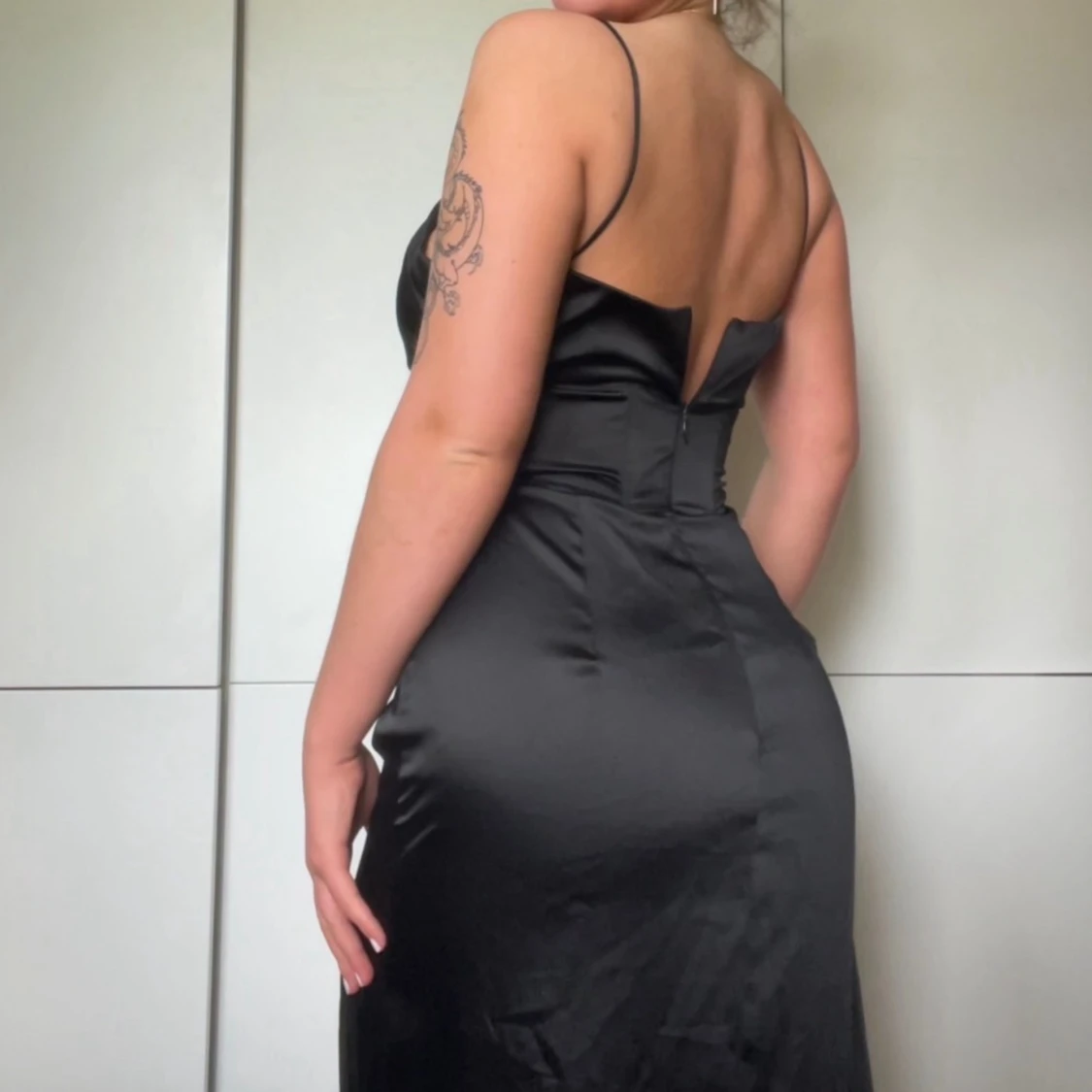 Vacker klänning med korsett - 90