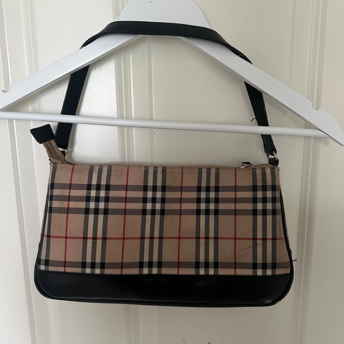 Burberry liknande väska  - 1