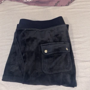 Juicy byxor  - Fina juicy byxor, använt några gånger men fortfarande som nya 