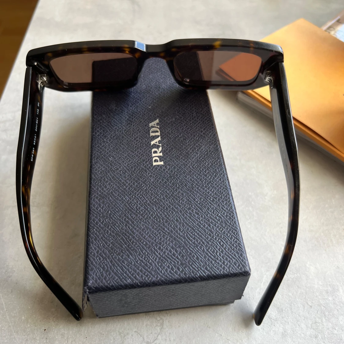 Prada solglasögon - 93