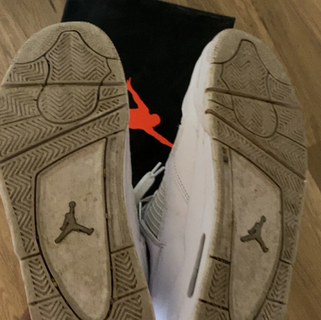 Jordan 4 Pure Money - 92