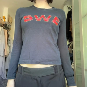 Sverige tröja - Fin tröja med coolt tryck!! Skriv ifall du har frågor🤘❤️