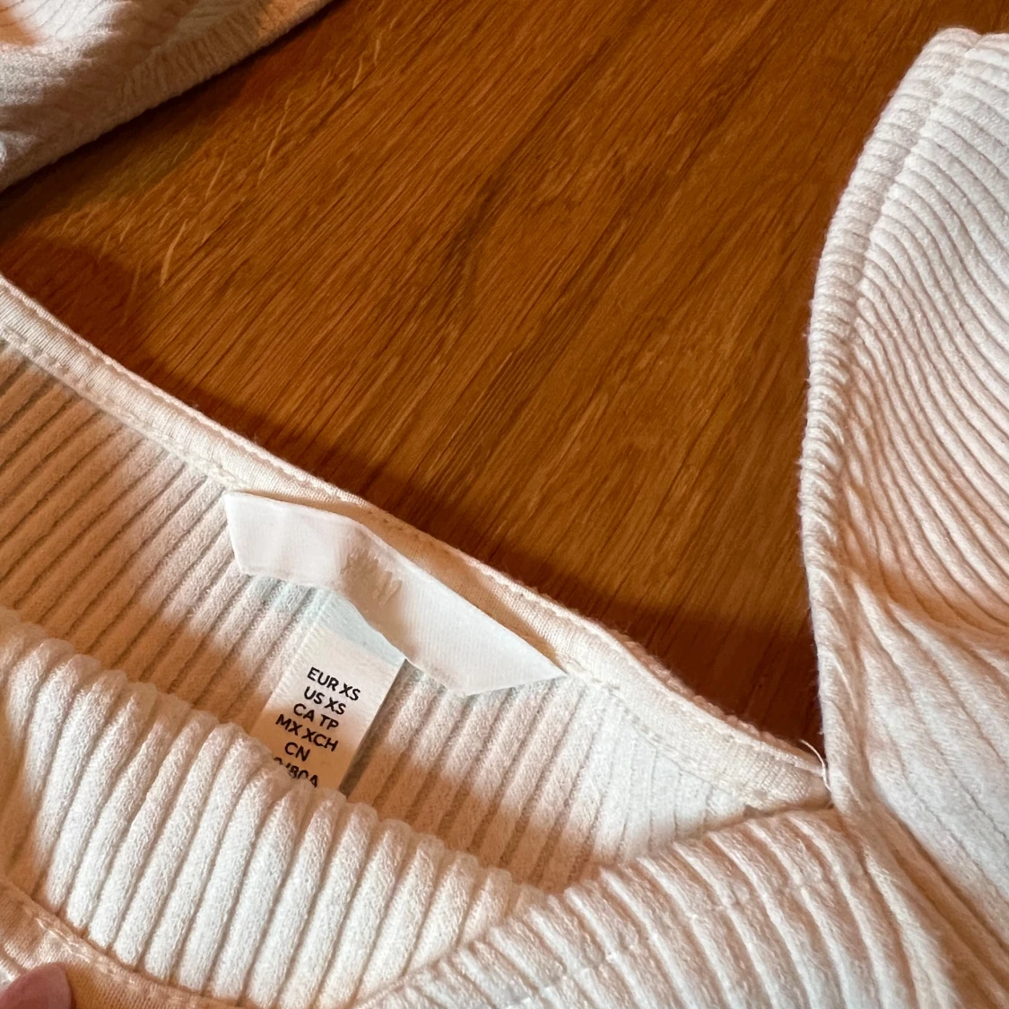 Topp med puffärm - 92