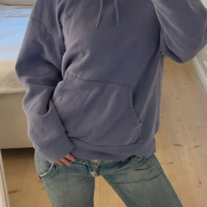 Hoodie - Jätte fin hoodie från Monki🛍️