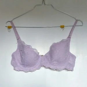 Bh med spets - Ljuslila bh bara använd ett fåtal gånger 