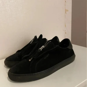 Arigato 40  - Den behöver en rengöring i bilden så är dem clean men i verkligheten så behöver dem skrubbas lite 