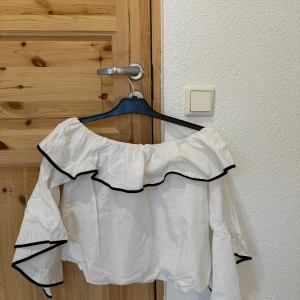 Blus - Zara blus i fint skick!