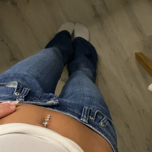 Levis jeans - Superfina Levis jeans, står ej storlek men känns som S🫶🏼 midjemått=38 o innebenslängden=80