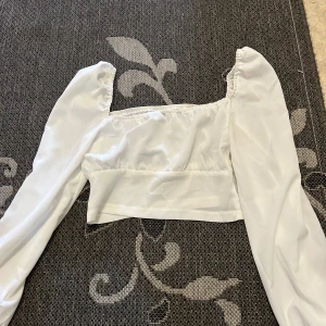 Tröja  - Från zara stl s aldrig använd 