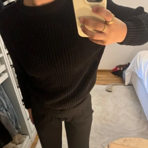 Stickad tröja - JÄTTEFIN TRÖJA!!!