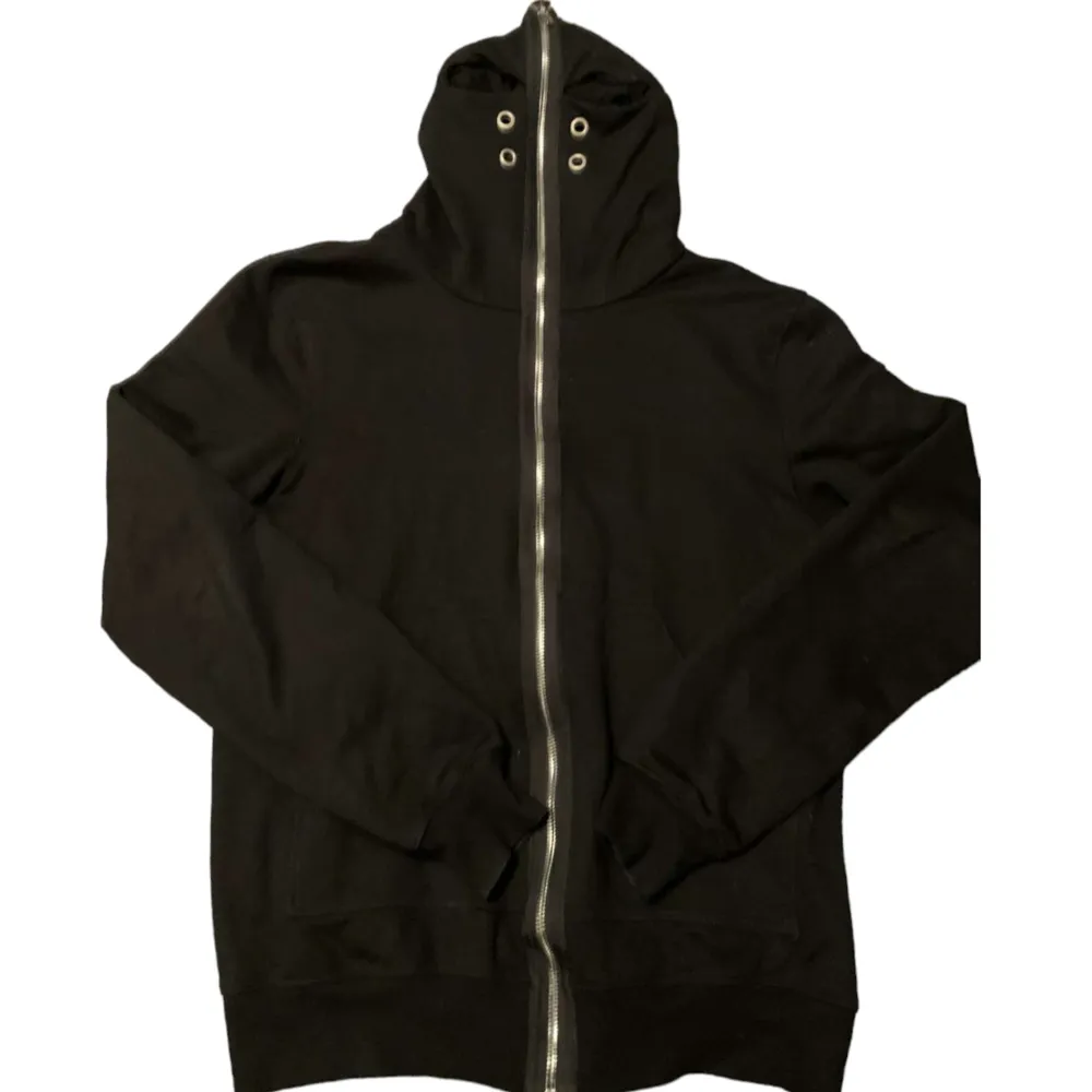 Fet Rick Owens gimp hoodie som jag inte längre använder. Kan för billigare vid snabb affär :). Hoodies.