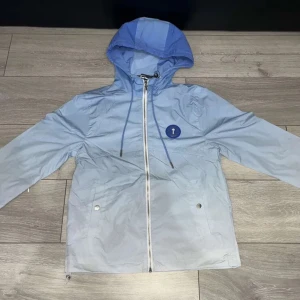 Trapstar jacka - Helt ny äkta trapstar jacka(säljs pga stil-byte)