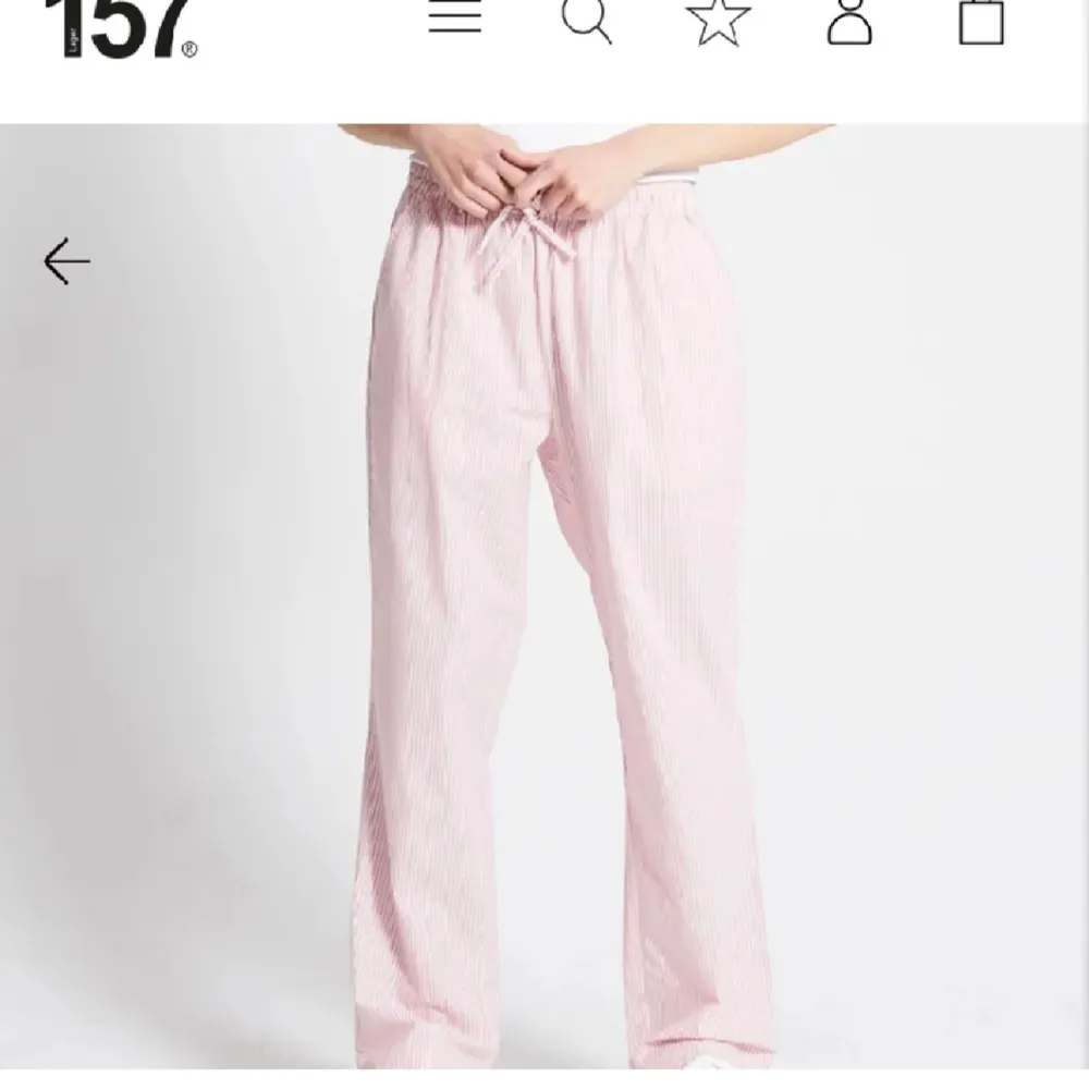 Randiga pyjamas byxor , har två par i både xs och s. Jeans & Byxor.