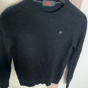 Morris tröja - En Morris tröja köpt från Morris i hede | den är i storlek s men passar även xs | säljer den för den inte längre passar mig.