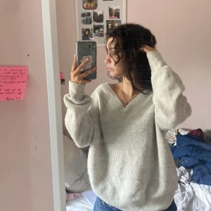 Stickad tröja - Stickad tröja i fint skick.  Pris 159kr 