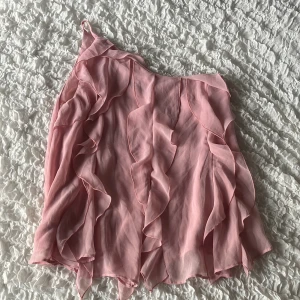 Zara topp - Såå söt populär zara topp. Från förra sommarens kollektion💕💕💕