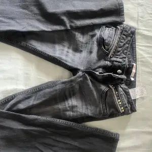 Vintage liujo jeans från italien, jättebra kondition säljer pga av dem är för liten 