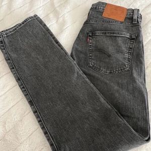 Levis jeans  - Levis jeans, mörkgrå 502  W 30 L 32