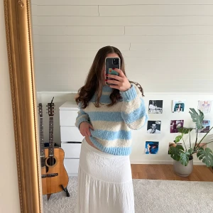 copenhagen sweatshirt stickad - säljer denna fina stickade sweatshirten från vero moda i stl S ! nypris 500kr bra skick!