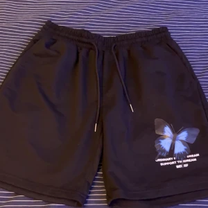 Shorts  - Ett par snygga shorts som tyvärr inte kommit till andvändning