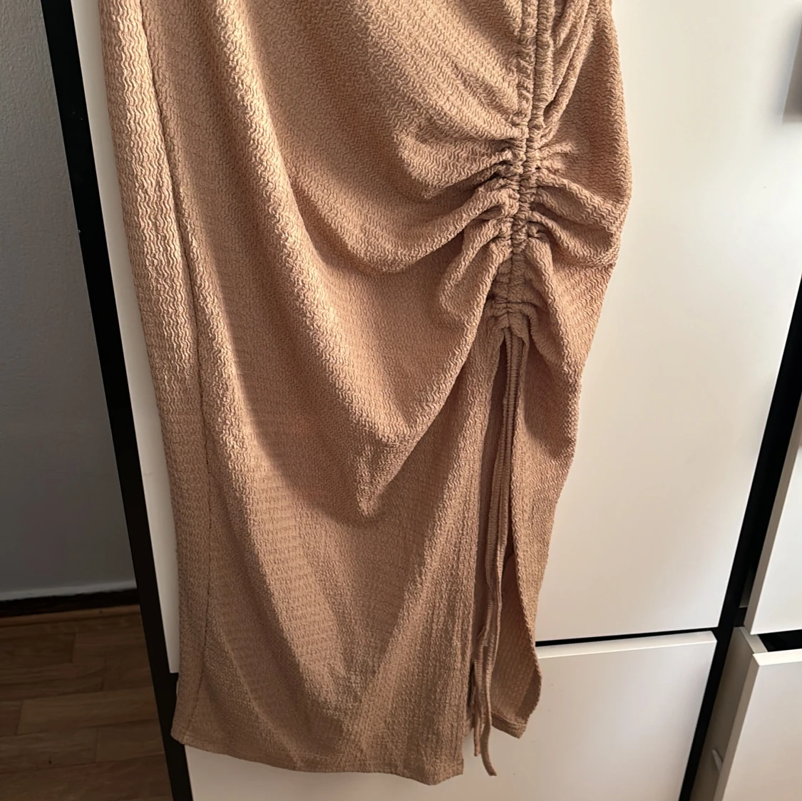 Sommarklänning med slits - 90