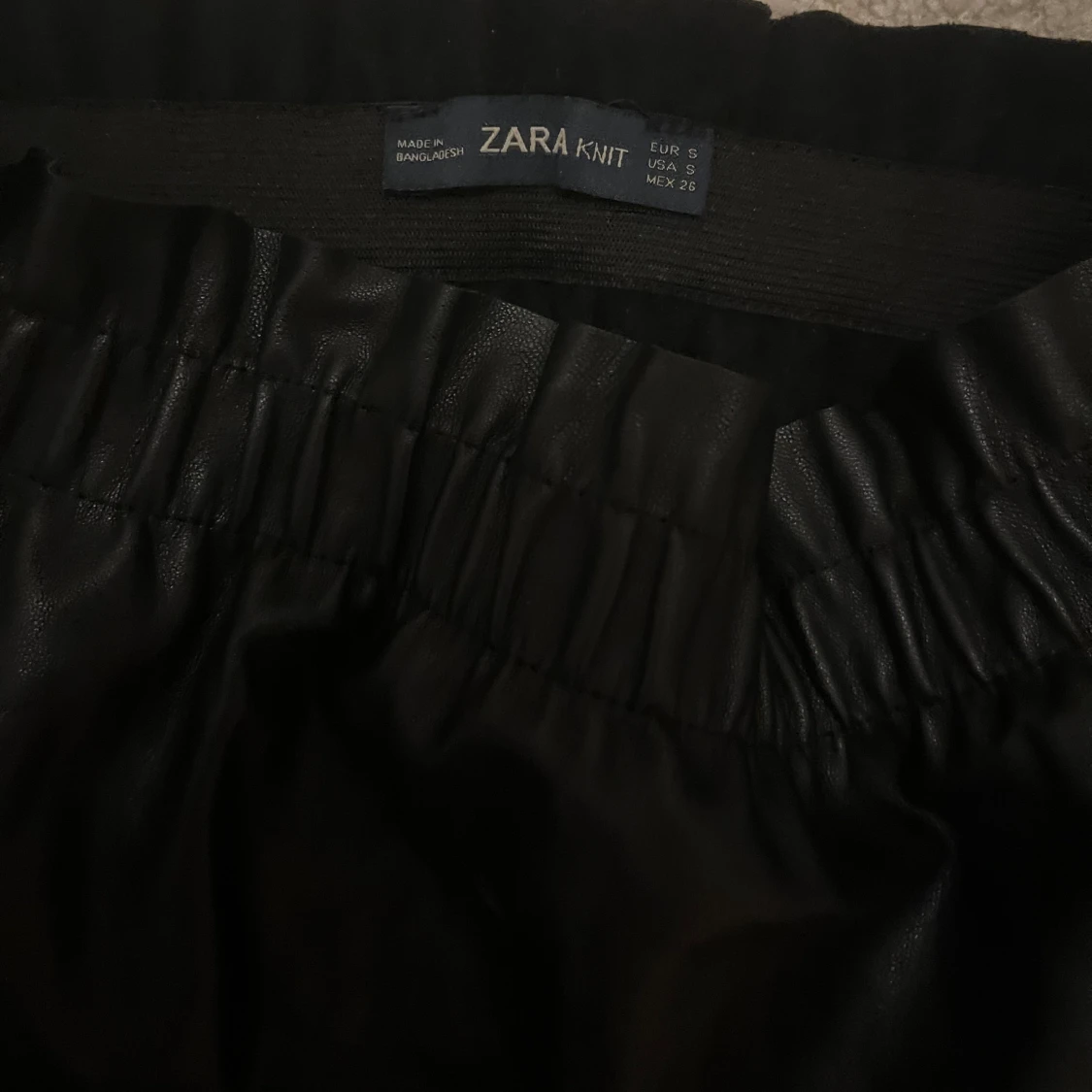 Zara kjol fejkskinn  - 90