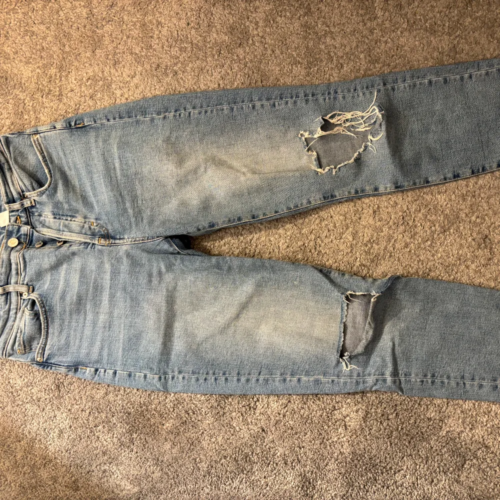 High waisted mom jeans i bra skick☺️ . Jeans & Byxor.