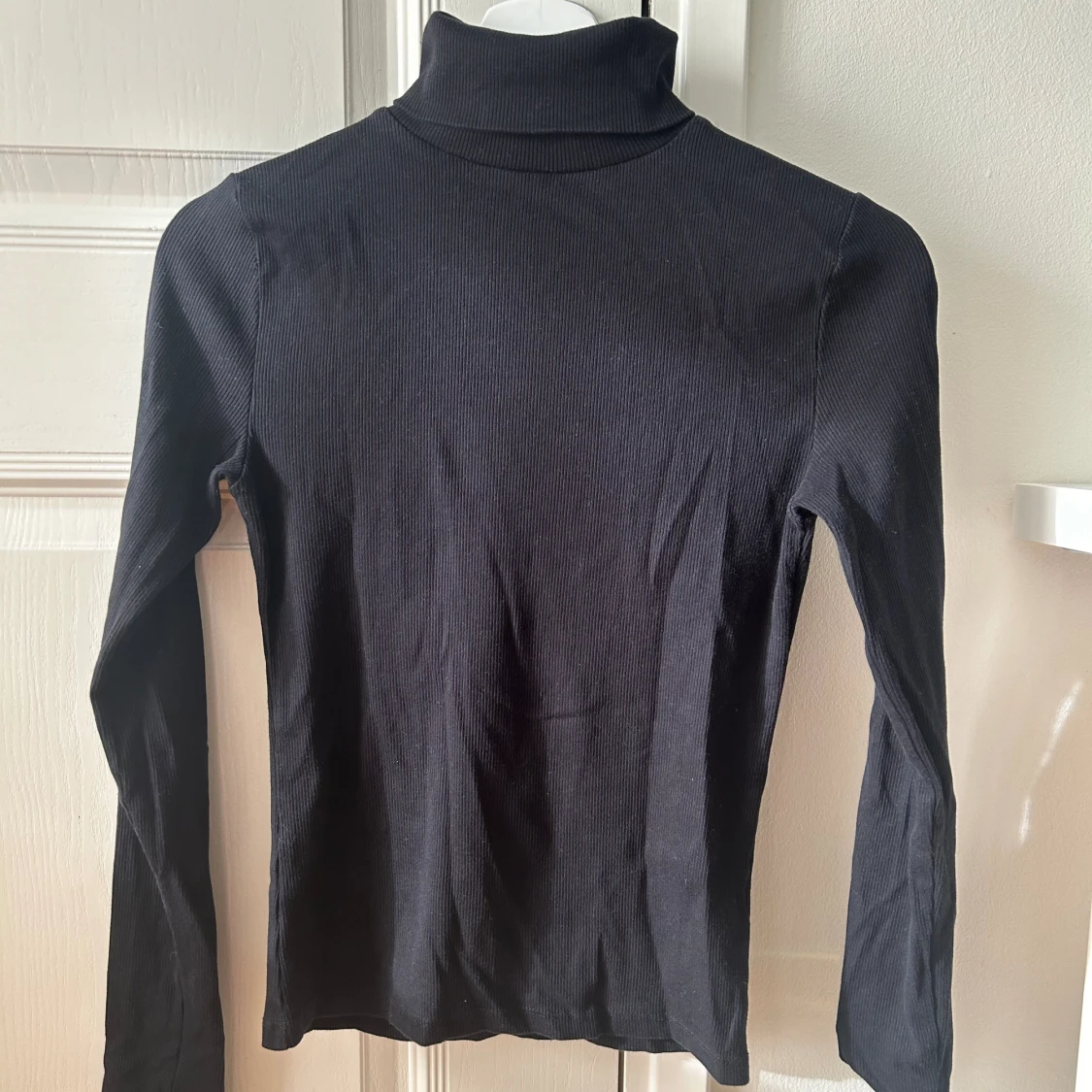 Ribbad turtleneck från Bik Bok - 91