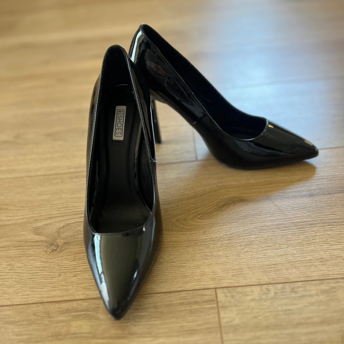 Klackskor lack  - 90