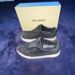 Arigato skor - Säljer dessa Arigato skor. Skick 8/10. Nypris 2500kr!