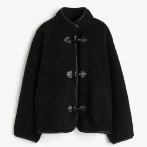 Jacka  - Säljer denna populära jackan som är skitsnygg men som inte används så mycket💕 pris kan diskuteras 