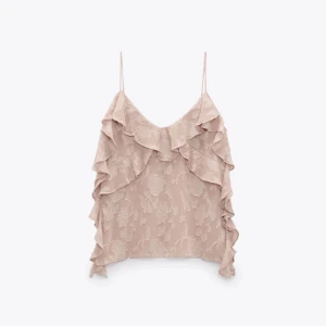 Zara topp - Säljer denna söta topp från zara helt i nyskick💓skriv privat för egna bilder, köpare står för frakt🔥😄