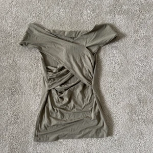 festtopp - super fin fest topp oanvänd 