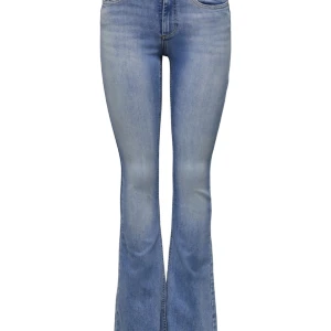 only jeans - Säljer dessa snygga jeans från only🩷 De är i storlek xs med längden 30, och är lite långa på mig som är ca 157
