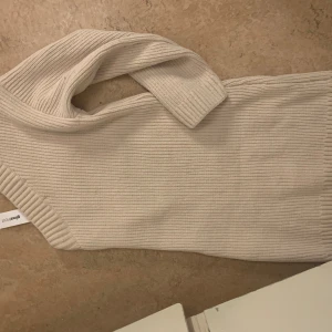 Klänning gina  - Klänning från gina helt ny prislapp kvar !! Strl M  Kom dm för frågor 🥰