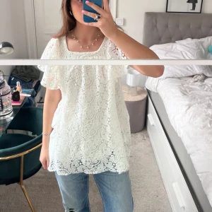 Topp!  - Snygg topp i spets!