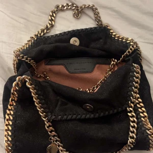 Stella McCartney väska  - Svart, mellan storlek  