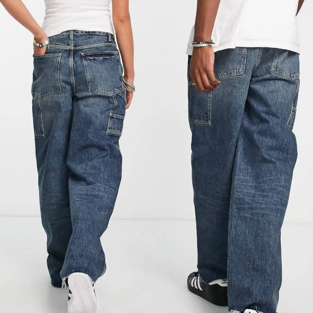 Baggy jeans köpta från asos. Endast testade.. Jeans & Byxor.