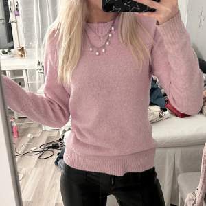 Söt stickad tröja från vero Moda 💞 använd inte köp nu!