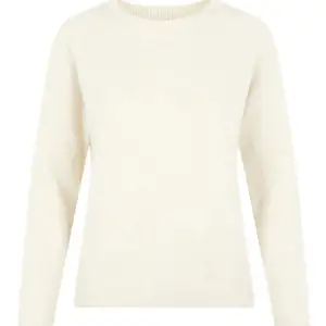 Den trendiga vita stickade tröjan från vero Moda, ganska så nopprig men går å ta bort med noppkam. Två små hål som knappast syns men gör enkelt att sy igen🤍