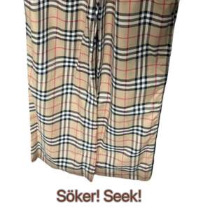 Söker! Seeking long burberry trousers with classic check. Size equivalent to M-L. Please private message me if you want to sell or know someone is selling!✨❤️