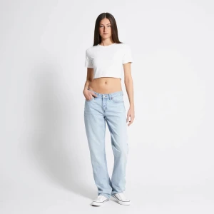 Jeans Icon - Jeans Icon lager 157. Är i nyskick och passar även S