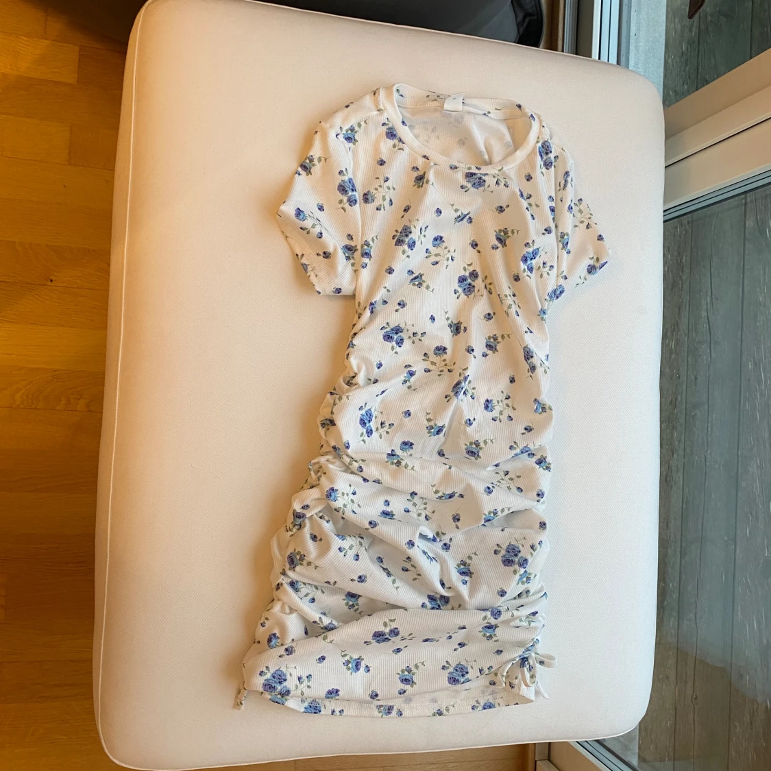 SHEIN, blommig klänning