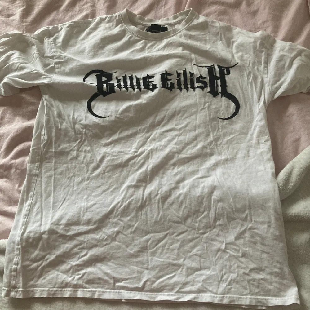 Oversized Billie Eilish t-shirt . T-shirts.