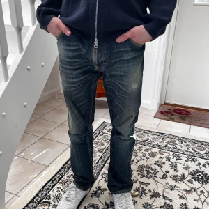 Nudie Jeans - RIKTIGT Feta Nudie Jeans! SJUKT bra fade👖TITTA MIN SIDA SÅ DU INTE MISSAR NÅGOT ÄNNU FETARE!🍾Kom dm ifall du har några frågor!🙋‍♂️😊PRIS GÅR ATT DISKUTER!💶