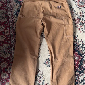Dickies byxor - Dickies byxor, perfekt baggy byxor intr för stora intr för små 