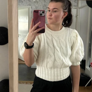 Stickad tröja - Rensar ut garderoben på saker som inte kommer till användning 🌸