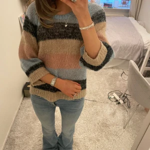 Stickad Trekvartsärmad tröja - Jättefin Trekvartsärmad stickad tröja💕💕